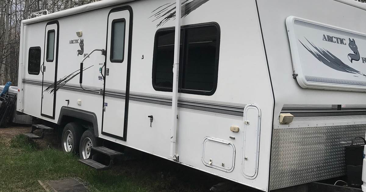 26J Arctic Fox Trailer - De Winton, Alberta