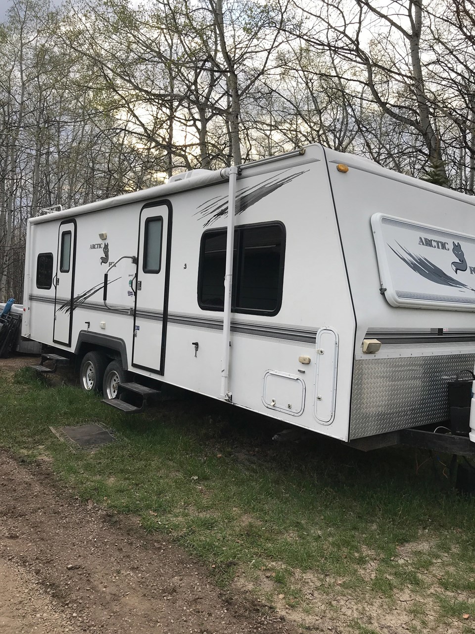 26J Arctic Fox Trailer - De Winton, Alberta